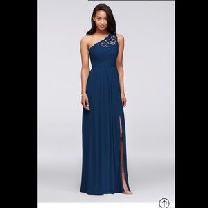 SZ 0 David’s bridal Long One Shoulder Lace Dress